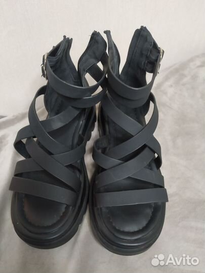 Сандалии женские