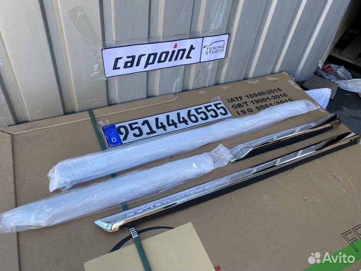 Молдинги дверей Toyota Land Cruiser 200