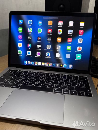 Apple macbook pro 13inch 2017