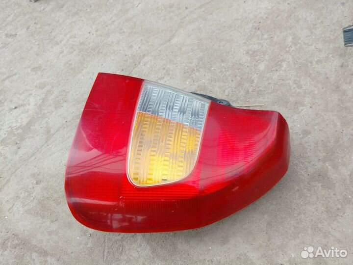 Фонарь задний правый Hyundai Accent