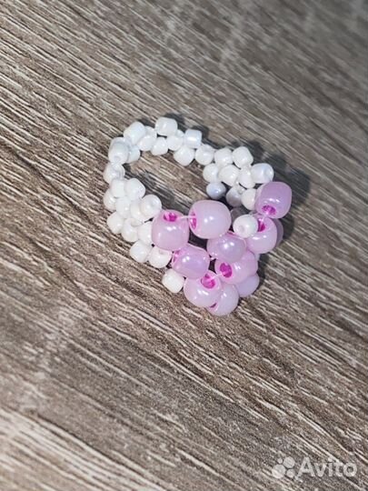 Кольцо из бисера сердце