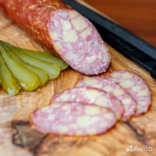 Колбаски любительские с сыром полукопченые Снегуро