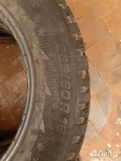Michelin X-Ice North 3 205/60 R16