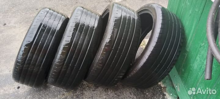 Goodyear EfficientGrip 235/45 R19 95V