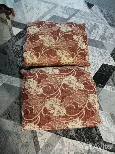 Диванные подушки бу