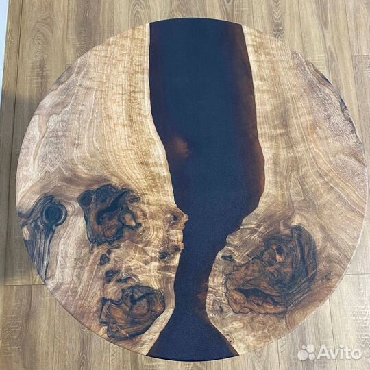 Стол круглый 'Random Million'