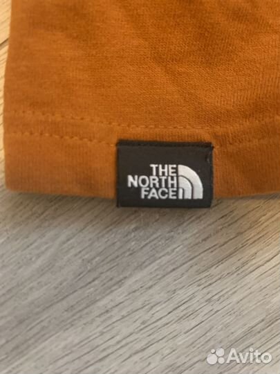 Лонгслив the north face
