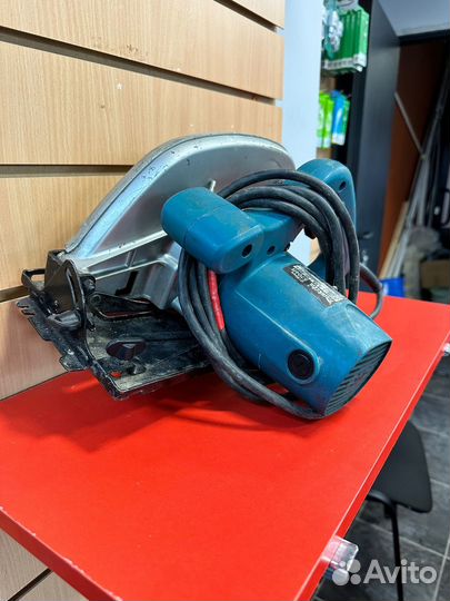 Циркулярная пила Makita 5704R