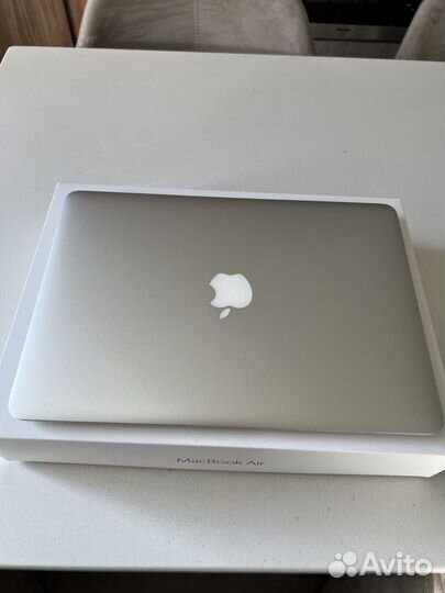 Apple MacBook air 13 i7 8/256 gb