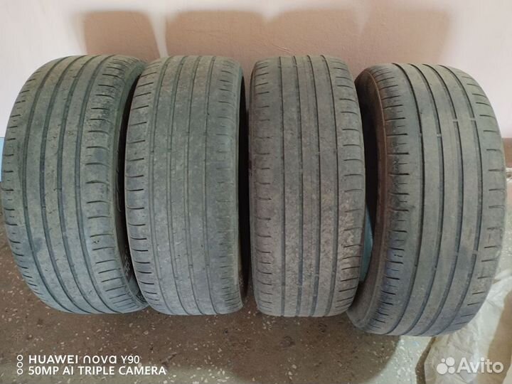 Kumho Ecsta HS51 205/55 R16 94V