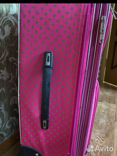 Чемодан на колесах большой