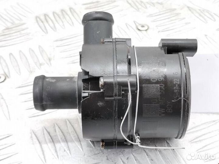 Насос антифриза дополнительный Skoda Rapid 2015