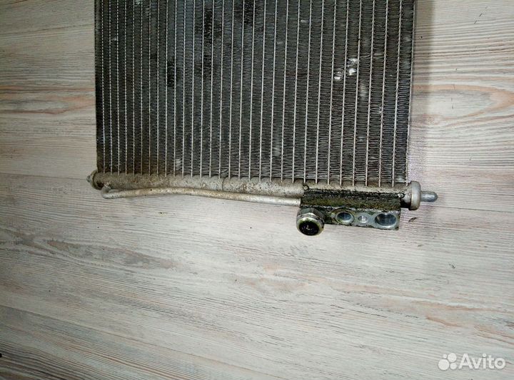 Радиатор кондиционера Nissan teana J31