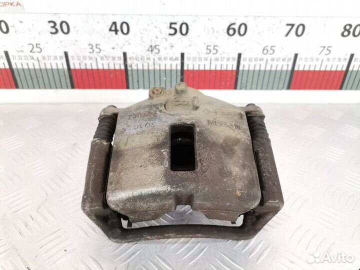 Суппорт передний правый Nissan Primera P11 рест