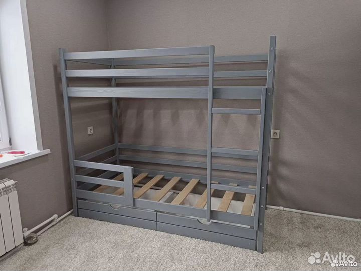 Двухъярусная кровать, массив сосны, цвета на выбор