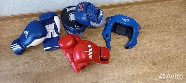 Боксёрские перчатки, лапы, шлем