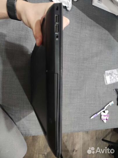 HP Pavilion 17-ab423ur