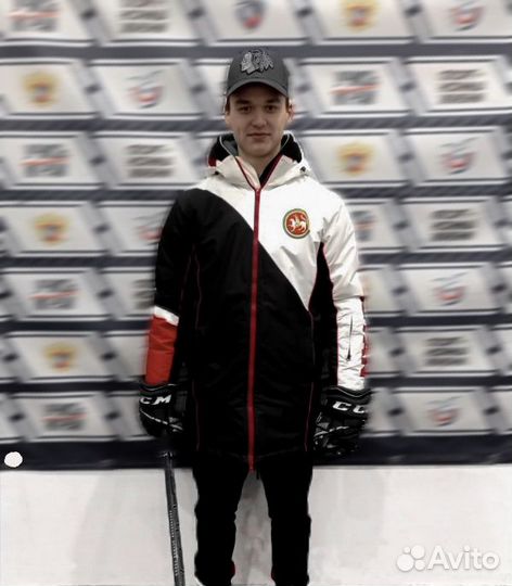 Тренер по хоккею