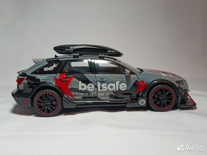 Модель автомобиля Audi RS6 Avant DTM 1:24