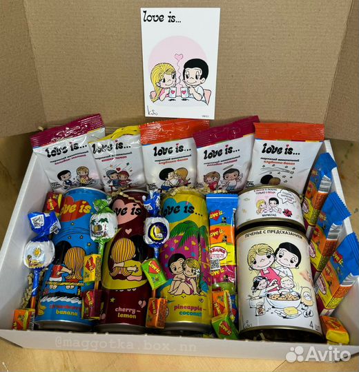 Подарочный бокс love is
