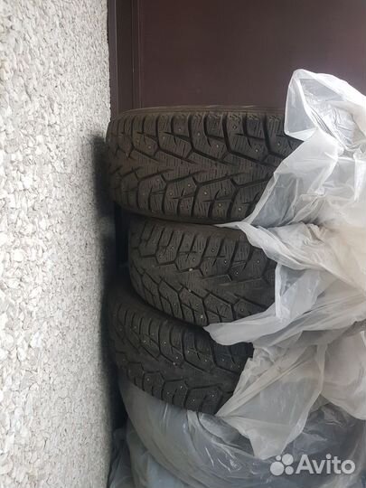 Yokohama Ice Guard IG55 215/55 R17