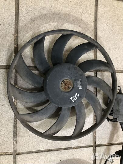 Вентилятор охлаждения радиатора Audi A6 C6 3.2