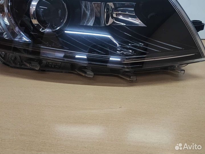 Фара правая Skoda Octavia A7 2013-2017