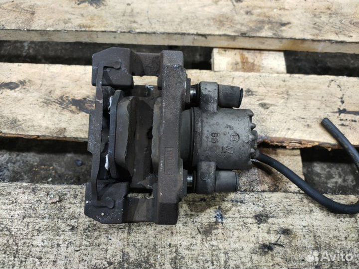 Суппорт тормозной задний правый Bmw 5 E61 N52B25