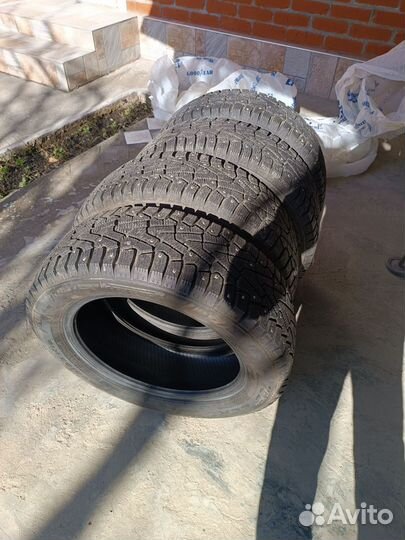 Pirelli Ice Zero 205/55 R16