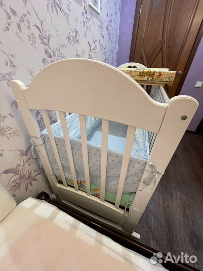 Детская деревяная кровать