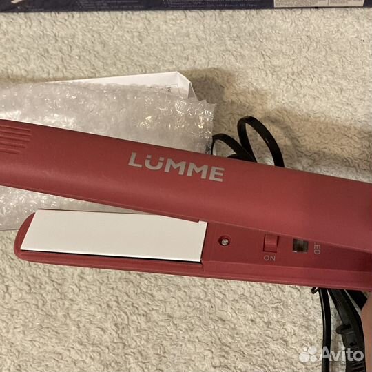 Выпрямитель для волос новый