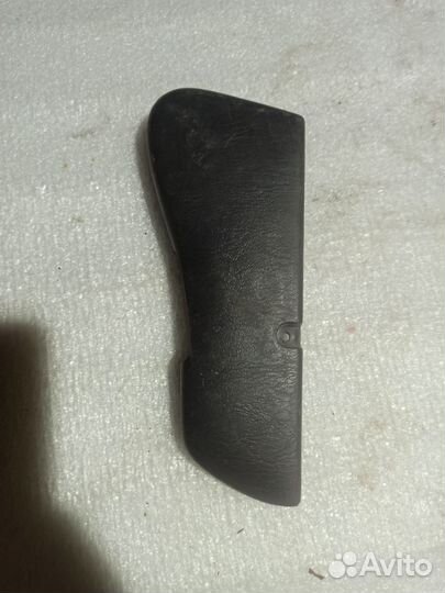 Заглушка сидения правая Toyota Carina st190