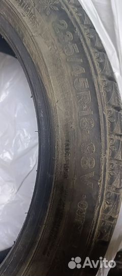 Triangle Snowlink PL02 235/45 R18 98T