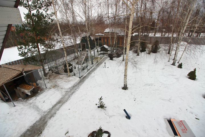 Дом 179,4 м² на участке 13,2 сот.