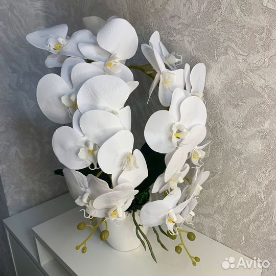 Орхидея белая, голубая, желтая (искусственная)