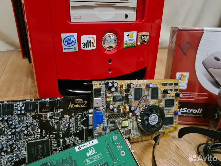 Pentium 3, Geforce 2 GTS 3D, 3DFX, Audigy 2, Zip