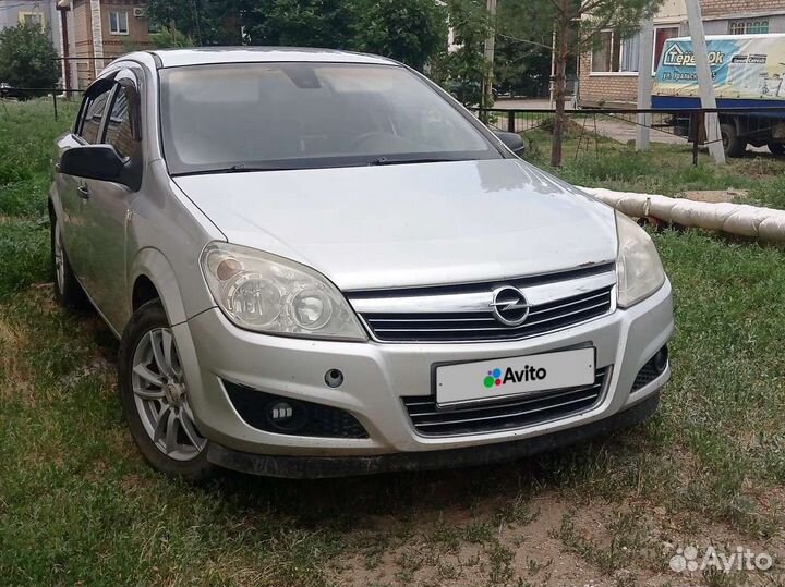 Opel Astra 1.6 МТ, 2008, 270 000 км