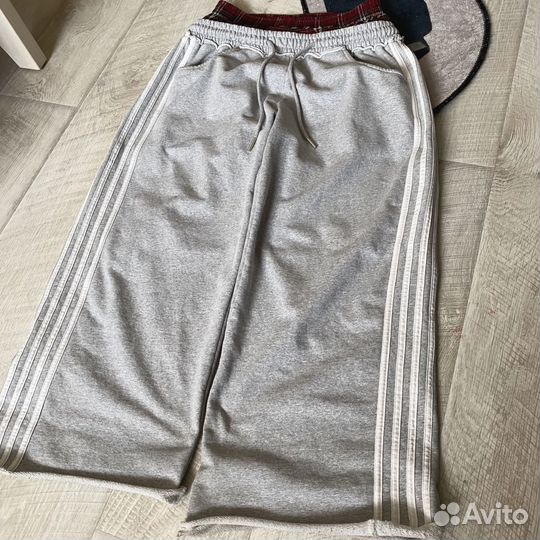 Balenciaga type pants