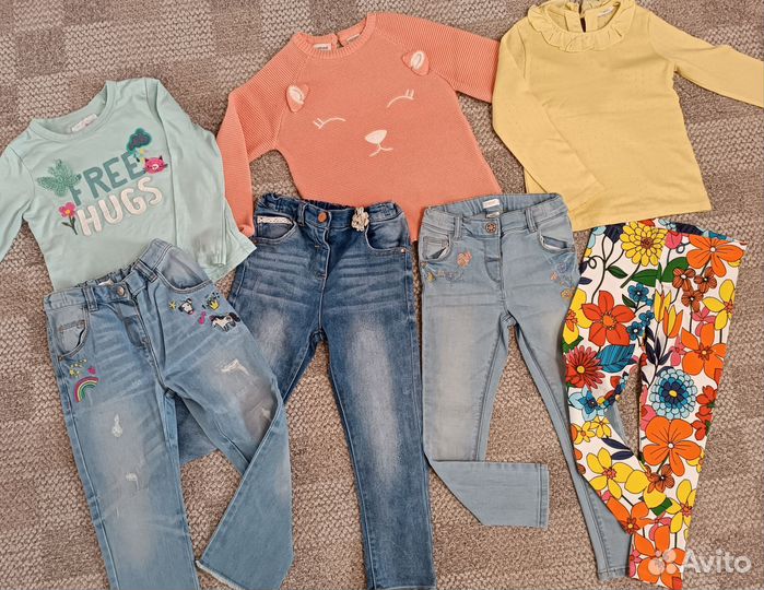 Одежда для девочки пакетом 104-110