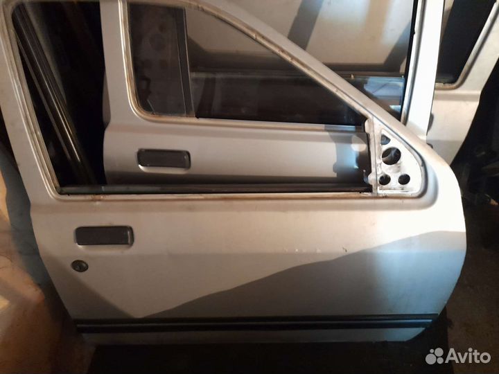 Продаю двери на Форд Сиерра