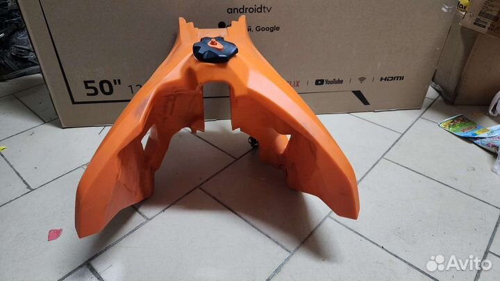 Бензобак увеличен. 13 л. с насосом KTM, Husqvarna