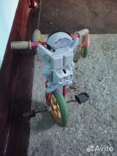 Детский трехколесный велосипед