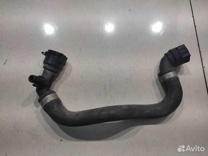 Патрубок системы охлаждения (BMW 7 G11/G12)