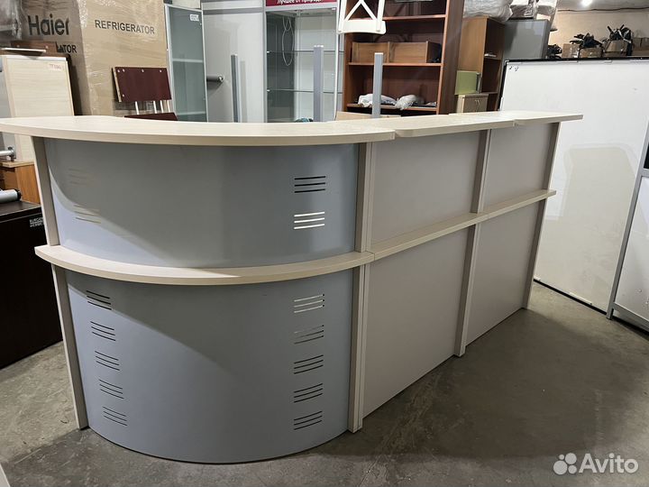 Стойка ресепшн 250х90х116