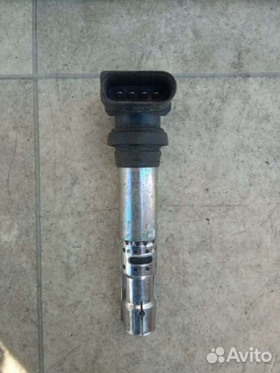 Катушка зажигания Volkswagen Golf 4 036905100B