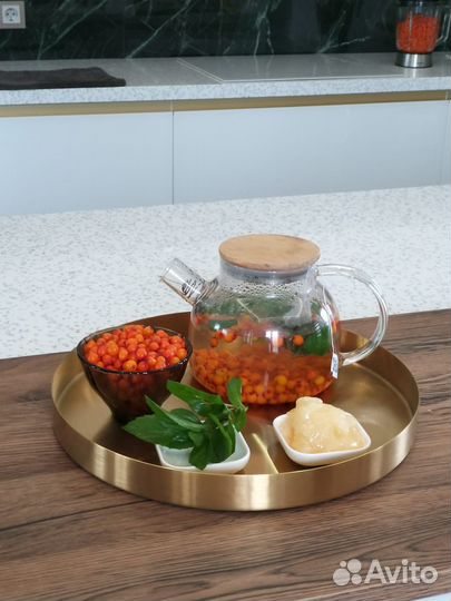 Поднос золотой декоративный