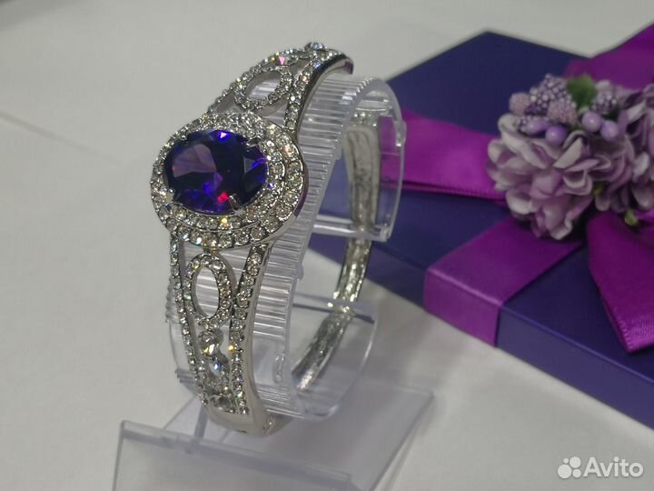 Браслет женский на руку бижутерия со стразами