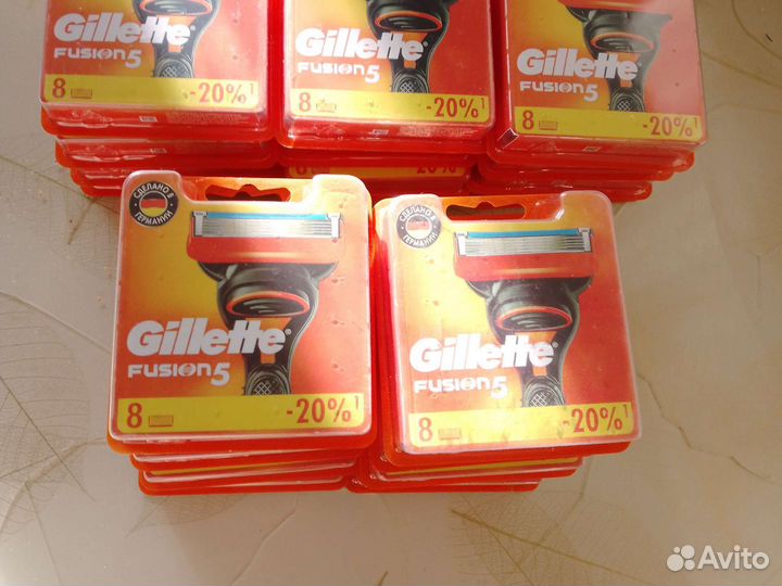 Кассеты для бритья gillette.10 пачек