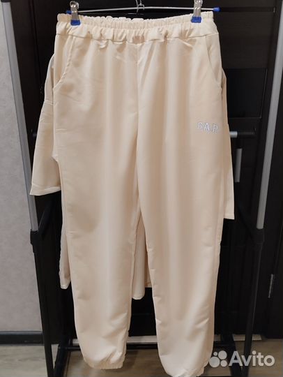 Спортивный костюм женский