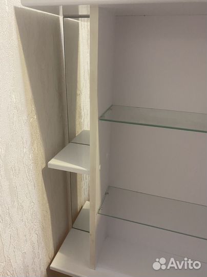 Шкаф-зеркало волна